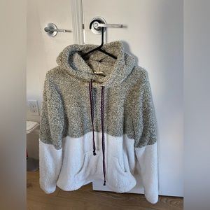 Gray and white over-sized comfy hoodie with pockets
